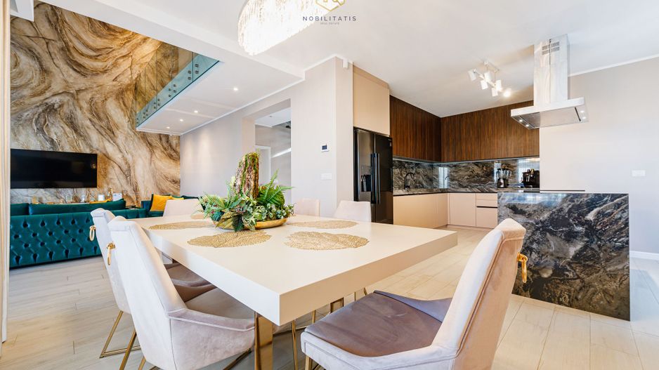 O Capodoperă Arhitecturală, Oferind Eleganță și Confort - Dumbravita - Poză 3