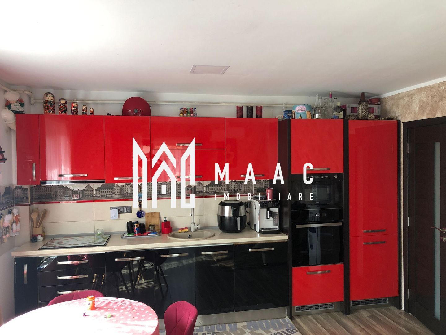 Apartament 3 camere | 2 Balcoane | Parcare | Cisnadie - Poză 1