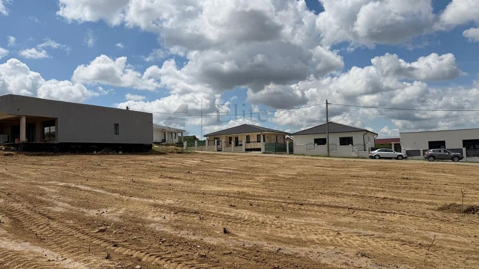 Teren 650 mp de vanzare in Paleu | PUZ si utilitati - Poză 1
