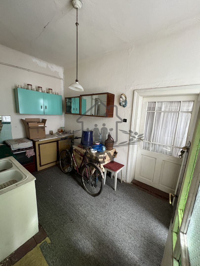 Ultracentral,4 camere , baie , bucătărie , terasă - Poză 12