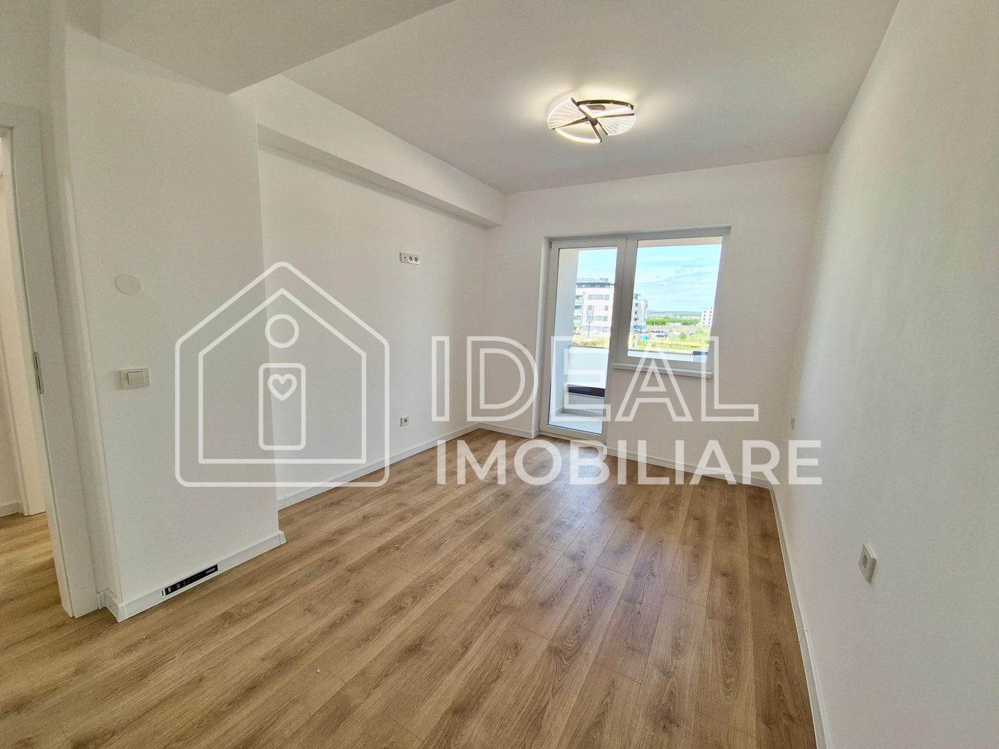 Apartament 3 camere si balcon |  Calea Surii Mici - Poză 5