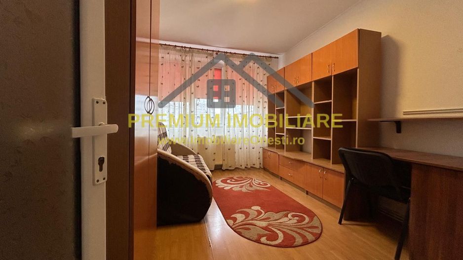 De vanzare apartament 2 camere zona de sus Onesti - Poză 4