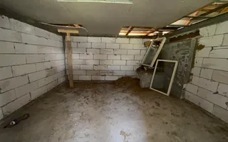 Casă Sat. Drăgești, Comuna Dămienști - Poză 11