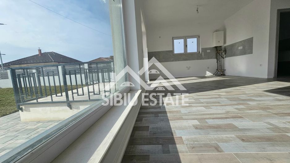 Casa Sibiu Vest, zona Cristian - Poză 14