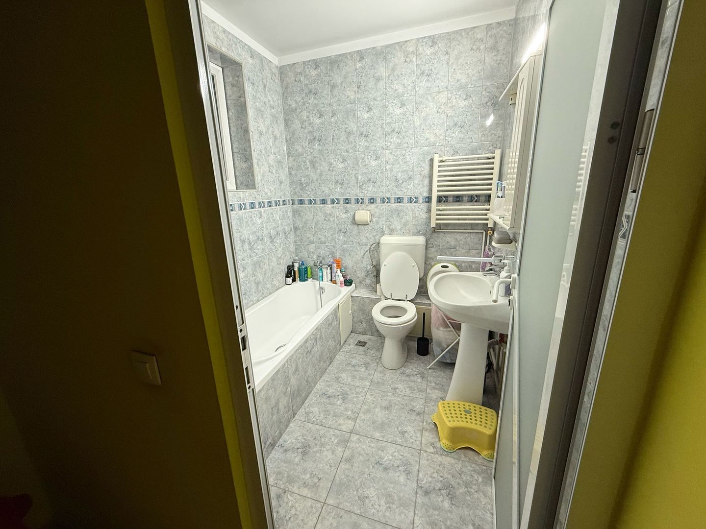 Casa de inchiriat - 4 camere COLENTINA-MALL VERANDA  - curte libera 60 mp. - Poză 11