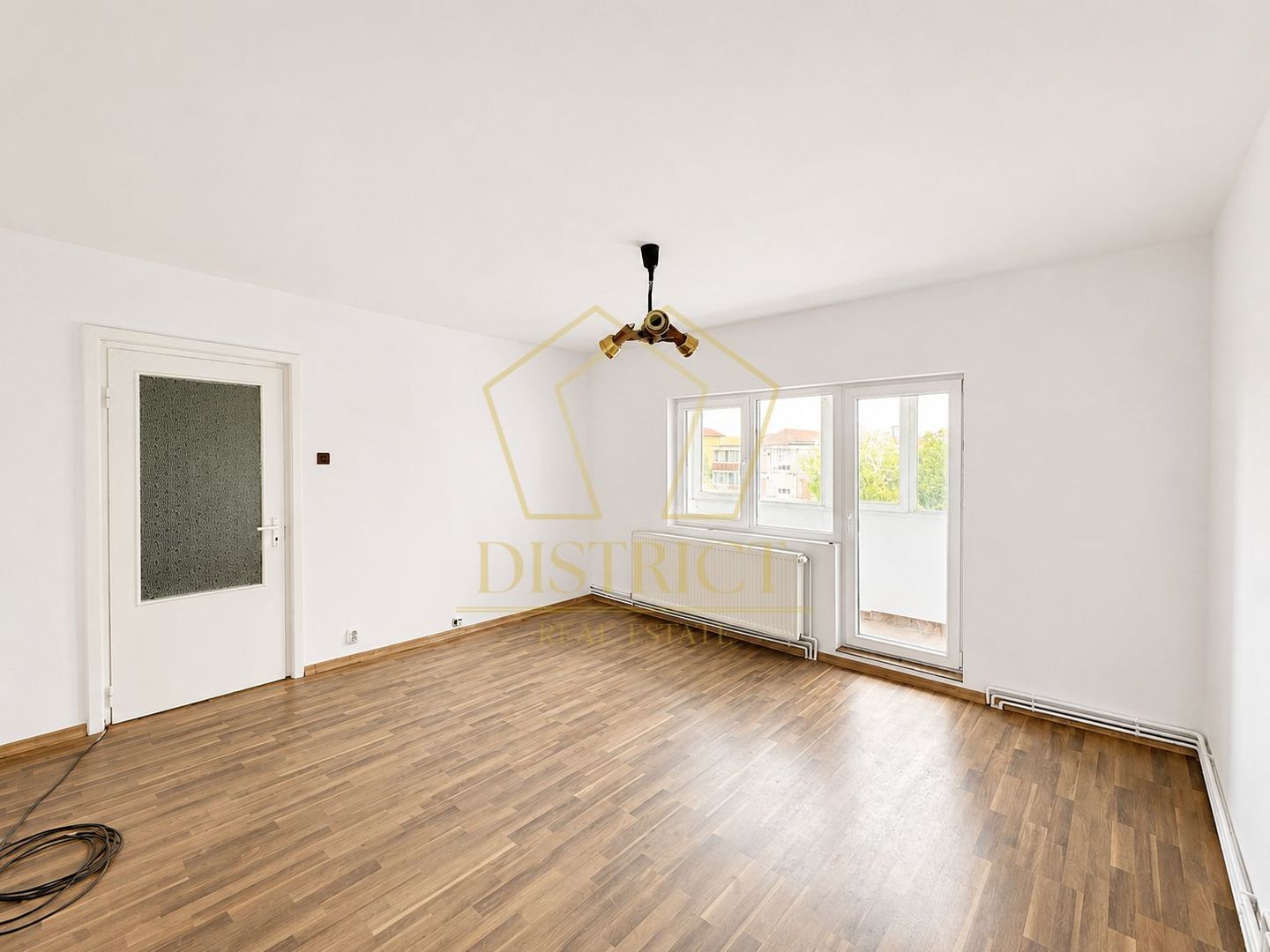Apartament spațios cu 3 camere si 2 bai | Bucovina - Poză 2