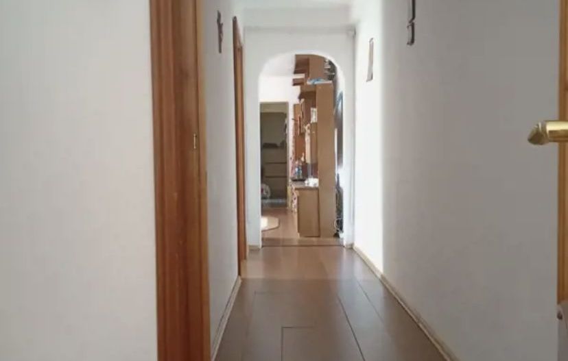 Apartament cu trei camere, Piata Sudului, 125.000€ negociabil - Poză 8
