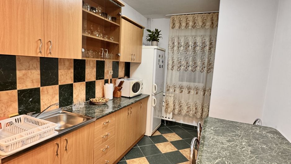 Apartament 3 camere decomandate – zona Decebal, Oradea - Poză 10