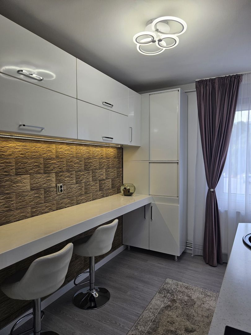 Apartament 3 camere,2 bai,70 mp,bloc izolat ,cartier,Tudor - Poză 16