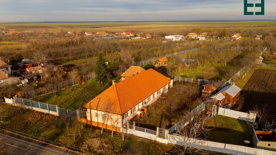 Vândut - Casă rustică cu teren 2448 mp – Seceani – Timiș - Poză 5