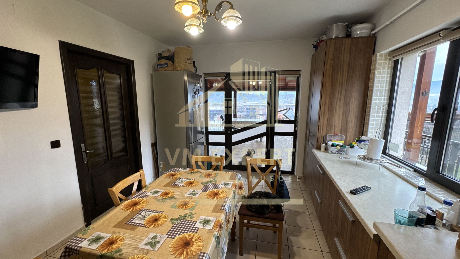 VILA 5 CAMERE 246 MP TEREN 817 MP CÂMPULUNG, 0 COMISION CUMPARATOR - Poză 46