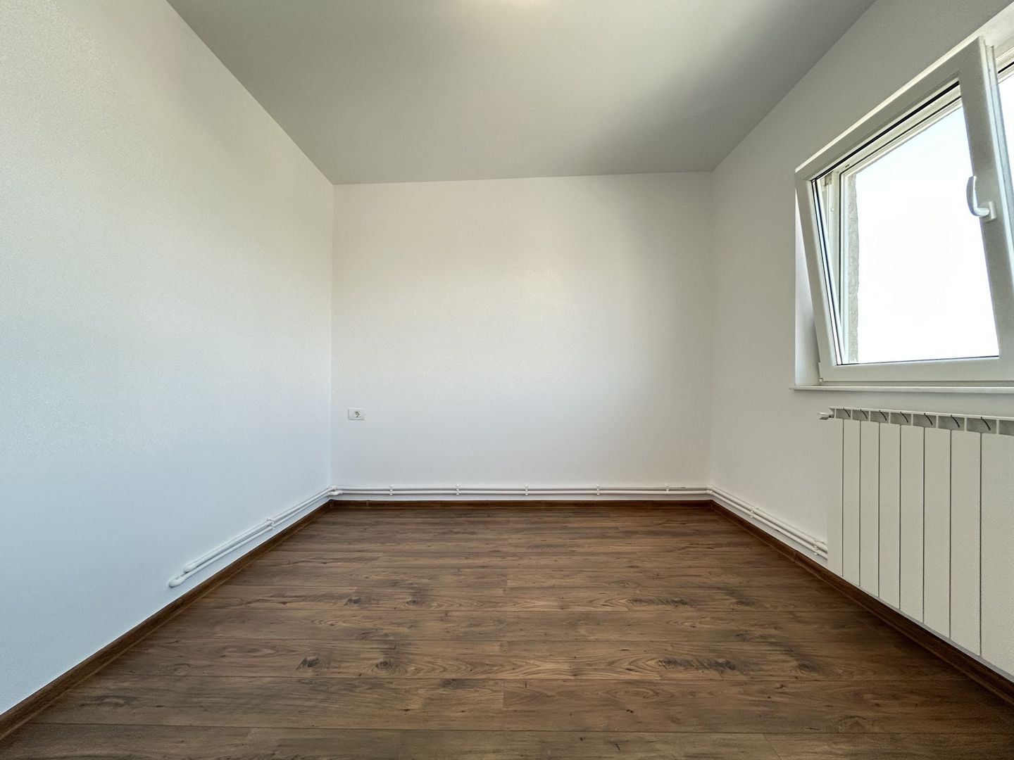 Apartament 3 camere amenajat modern centrala termica Galeriile Soveja - Poză 5