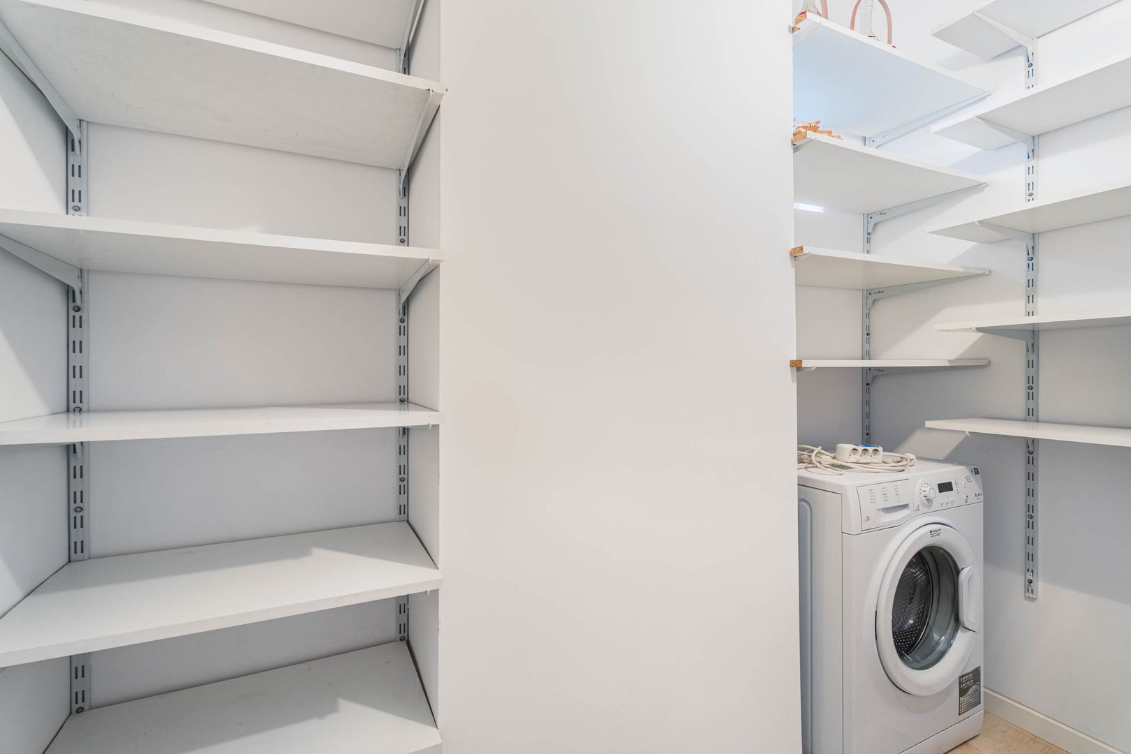 Apartament cu 2 locuri de parcare incluse | Curte proprie | Lacul Tei - Poză 15