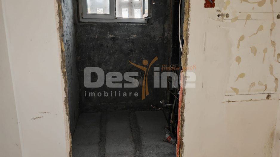 ​Apartament 4 camere, 2 bai – Zona Vest / Lacul Balea, etaj 3/4 - Poză 16