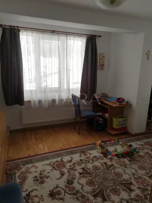 Apartament cu 3 camere de vânzare, zona Polus. - Poză 3