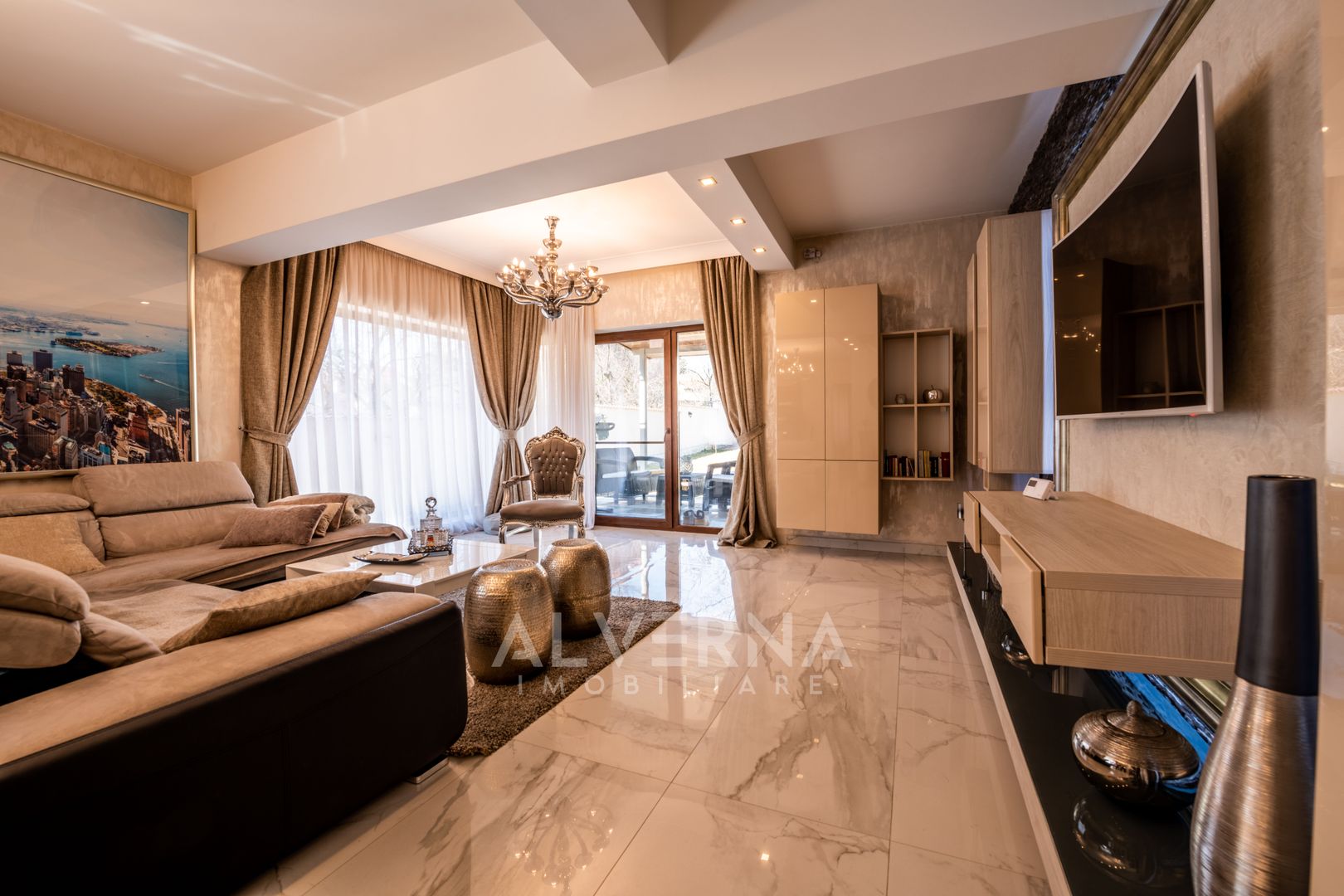 Casa individuala, 219mp, 5 camere, 4 terase, curte, zona Dambul Rotund - Poză 17