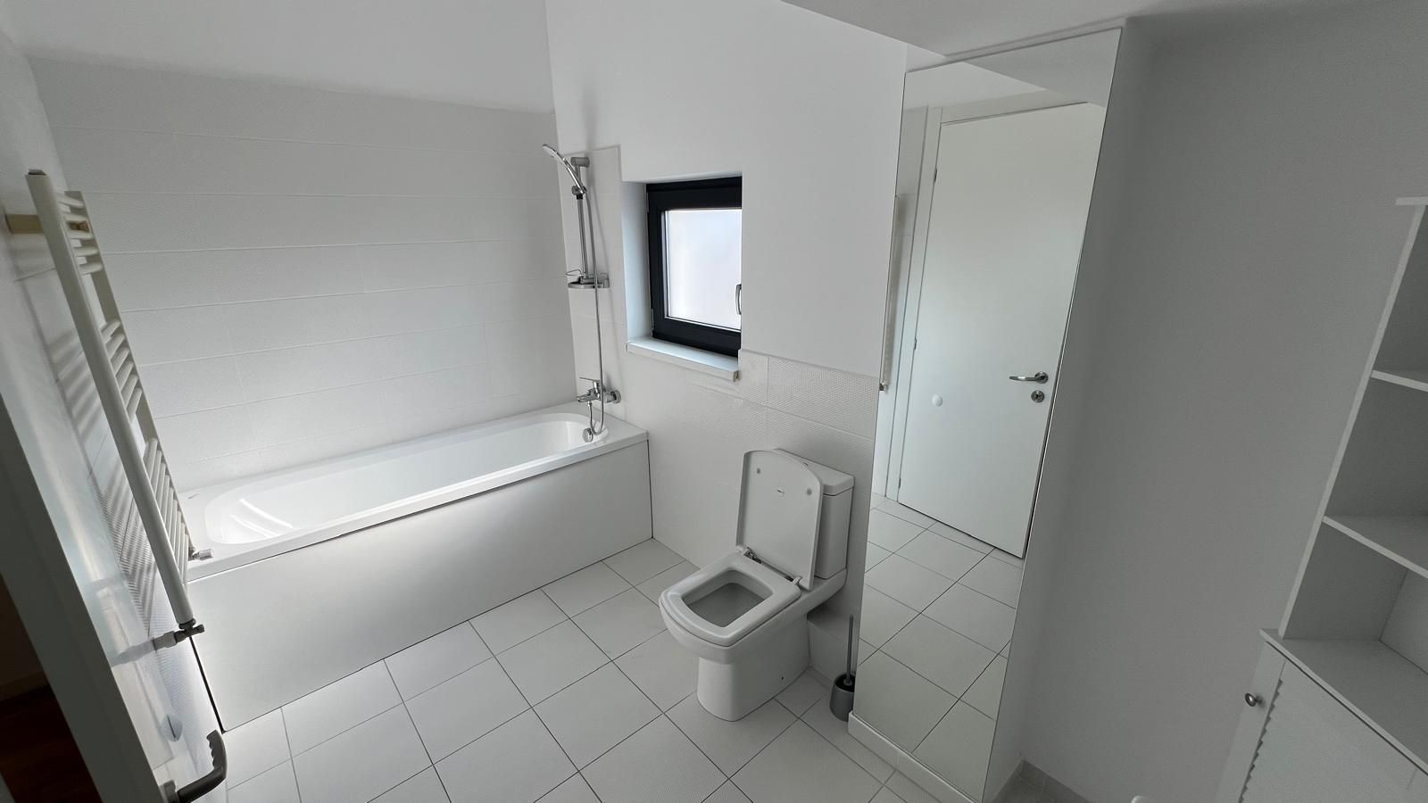 Iancu Nicolae  British School vila de închiriat 5 camere cu piscină - Poză 17