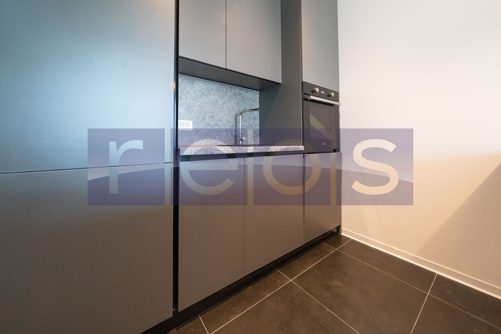 INCHIRIERE 3 CAMERE | ONE ELIADE | MOBILAT SI UTILAT LUX | VEDERE LAC - Poză 9