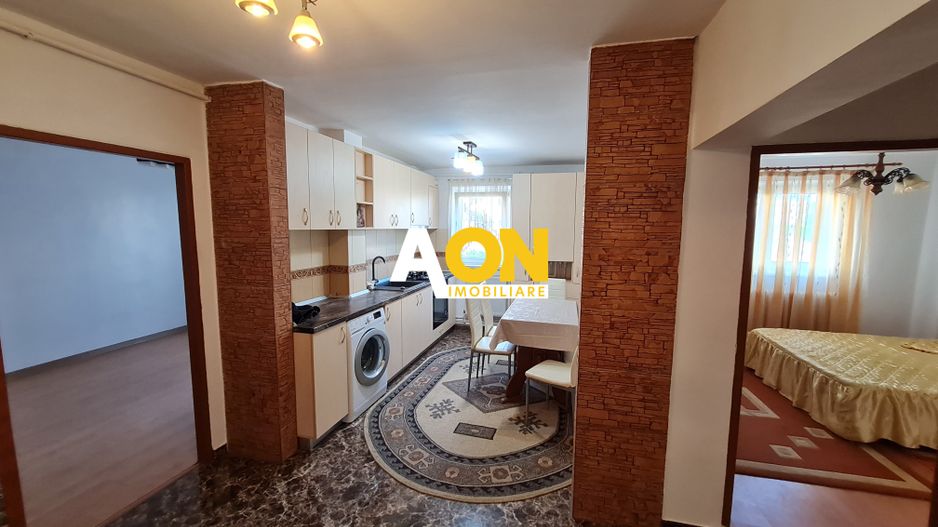 Apartament 3 Camere, Etaj 1, Decomandat, 63 mp, Zona Cetate - Poză 3