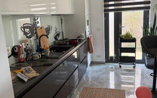 Casă individuală cu teren de 700 mp – Moșnița Veche, toate utilitatile - Poză 4