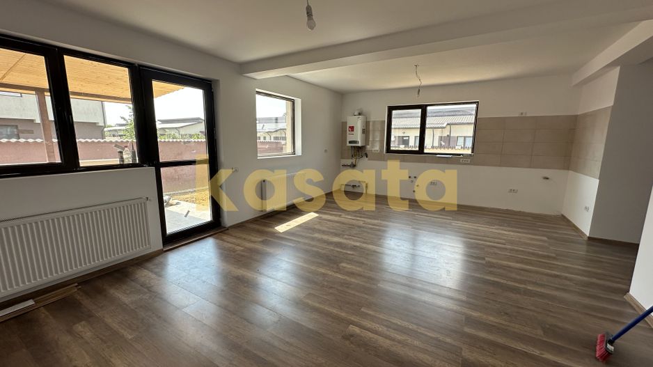 🏡 Casă pe parter de vânzare | 4 camere | Toate utilitățile - Poză 1