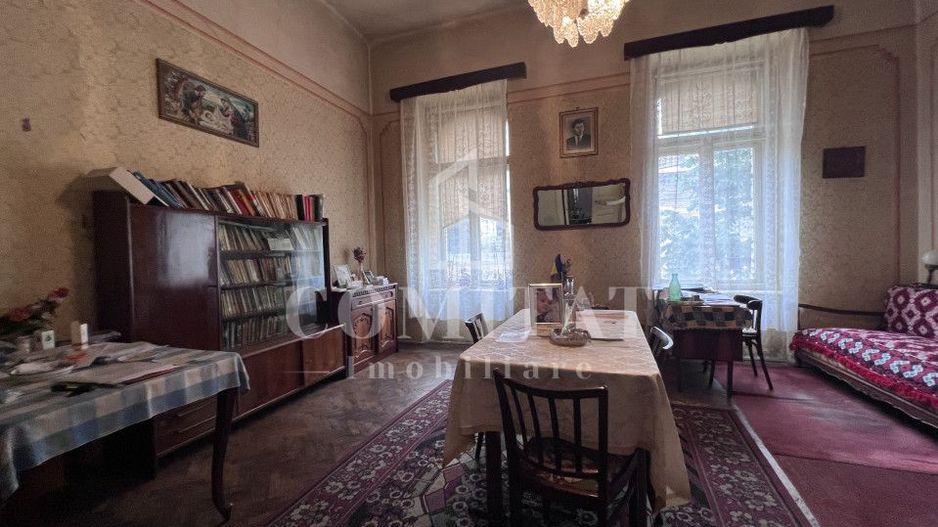 Apartament 3 camere | ultracentral | parcare în curte | - Poză 1