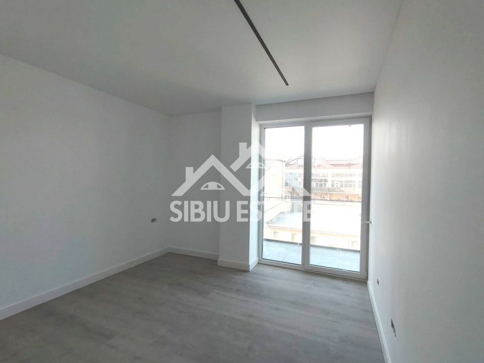 Apartament Premuim 3 camere Sibiu central, boxa si garaj  - Poză 14