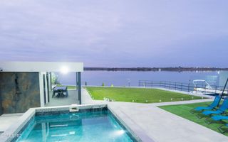 Vila Exclusivista pe malul lacului Siutghiol in Ovidiu - Poză 14