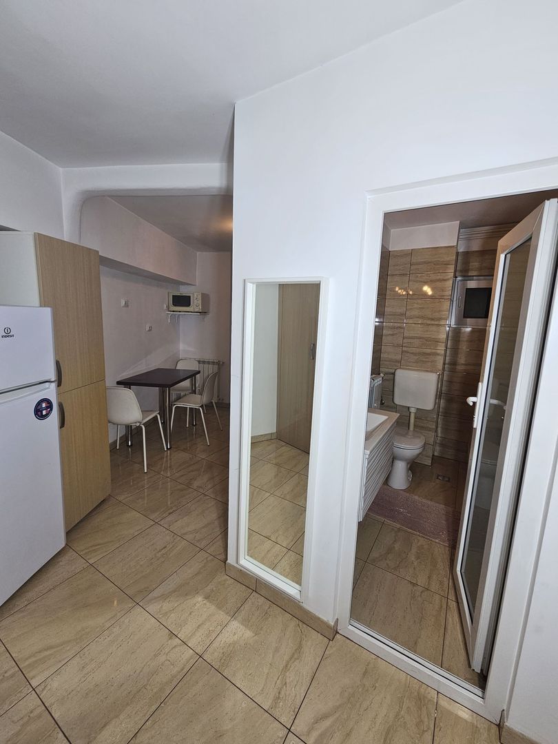 Închiriez apartament 2 camere, Unirii,centrală bloc, metrou 1 min, pet - Poză 8
