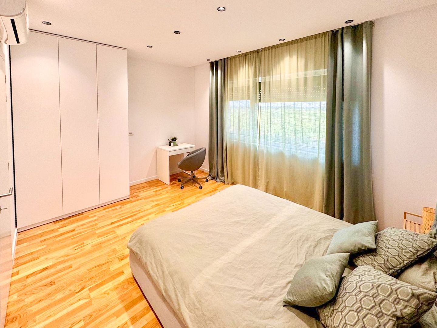Închiriere | Vila 5 camere | Grădina | Parcare | Pipera - Poză 7