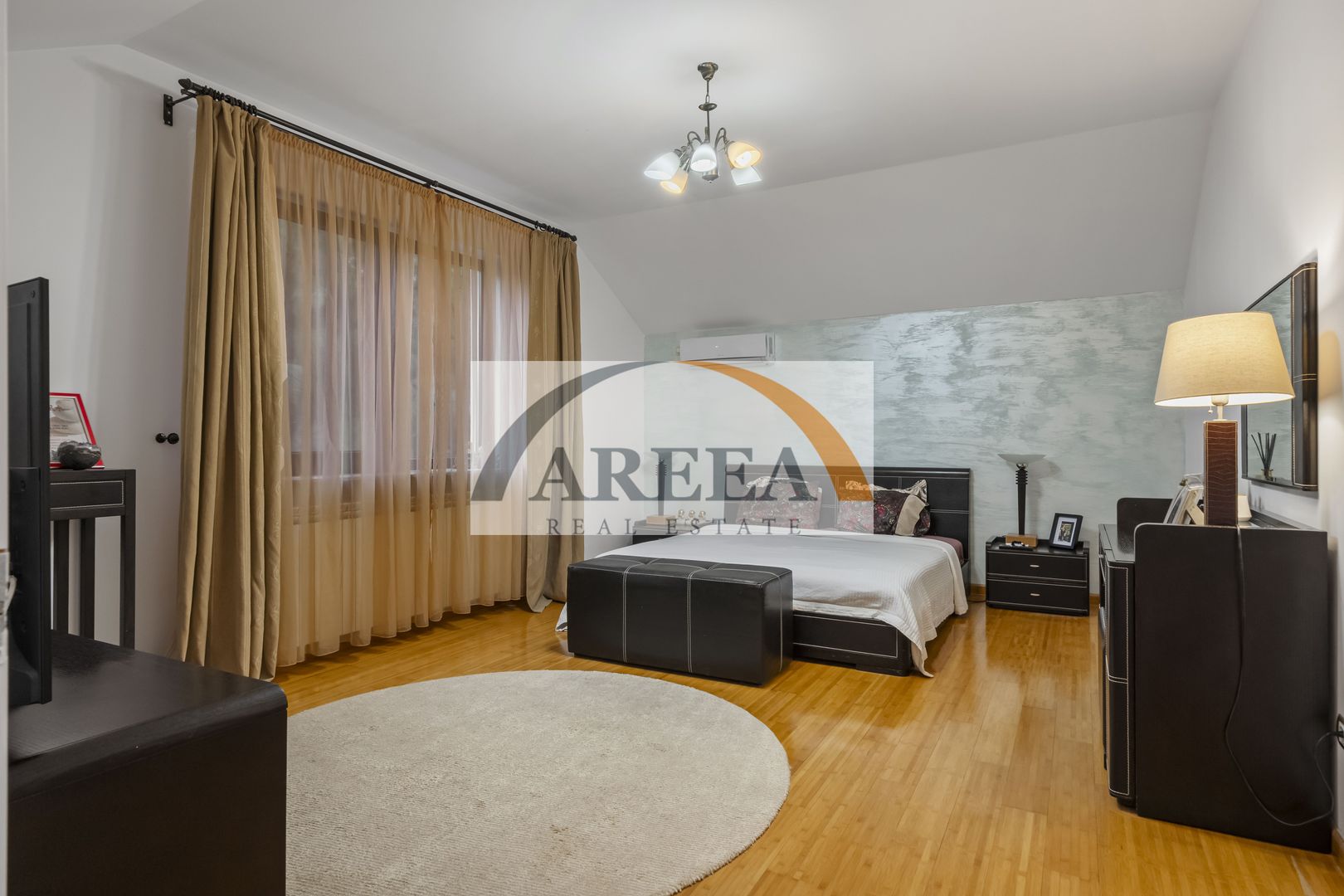 Vilă de închiriat în Pipera – Drumul Negru, ideal familie, curte mare - Poză 22