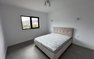 Casă premium complet utilata 5 camere 3 bai teren 427 mp în Cisnădie - Poză 5