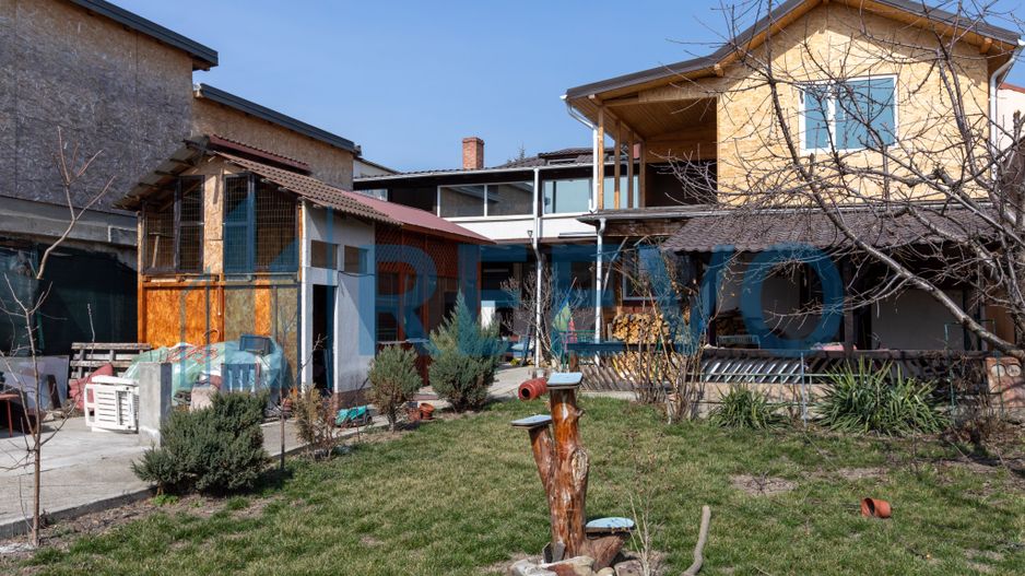 Clădire și teren de investiție, central Roman - Poză 64