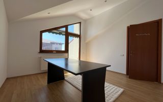 Vila spatioasa 6 dormitoare | gradina | Garaj - Poză 24