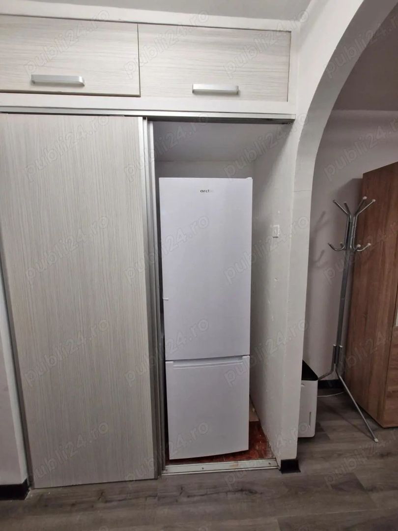 Garsonieră renovată 2025, parter, mobilată complet, zona Titan - Poză 3