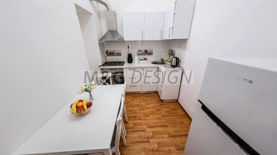 Apartament 3 camere zona Ultracentrala- cladire istorica - Poză 3