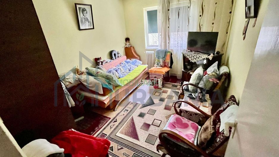 Apartament 3camere de vanzare - Poză 4