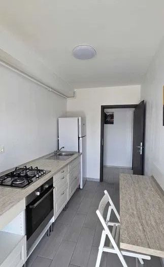 AP. 2 CAMERE DRUMUL TABEREI, BUCATARIE INCHISA, LOC NOU, METROU 10 MIN - Poză 3