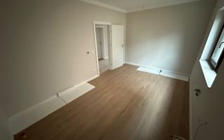 CASA TIP DUPLEX DESPARTIT PRIN GARAJ - Poză 27