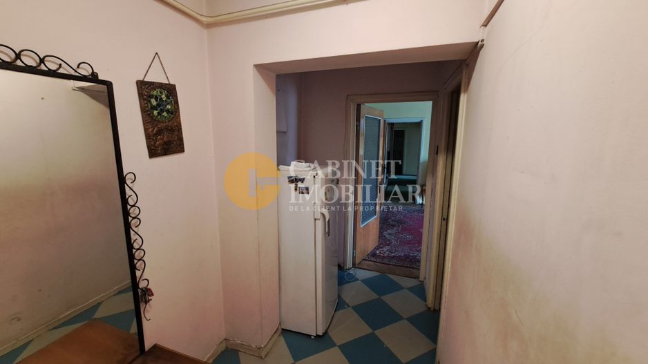 100 mp Ultra-Central: Apartament 4 Camere pe Bd. Independenței (Fără Risc) - Poză 13