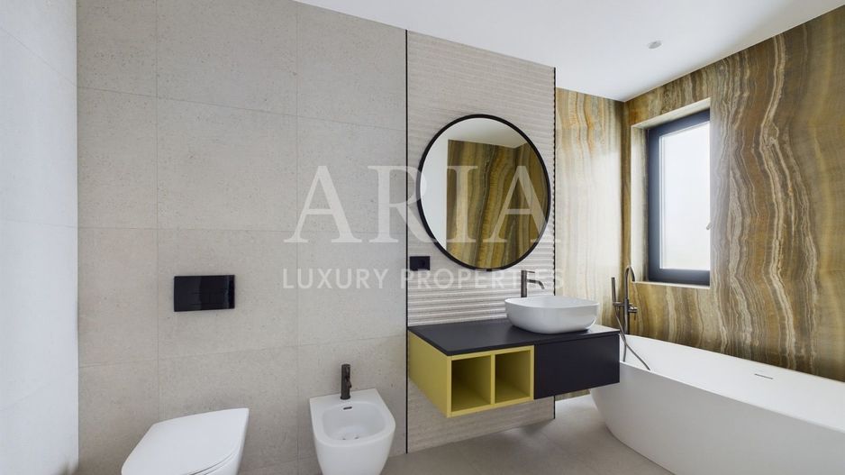 WATERFRONT VILLA 2024 FIRST RENT POOL - Poză 18