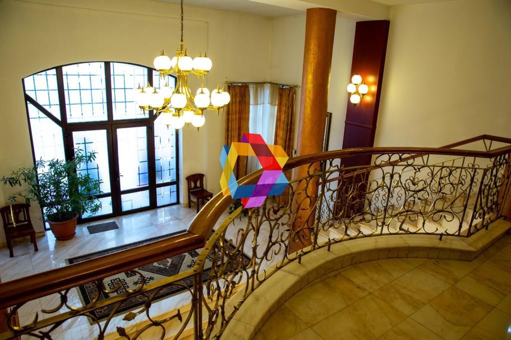 Conac cu piscina - 1810 mp - Poză 4