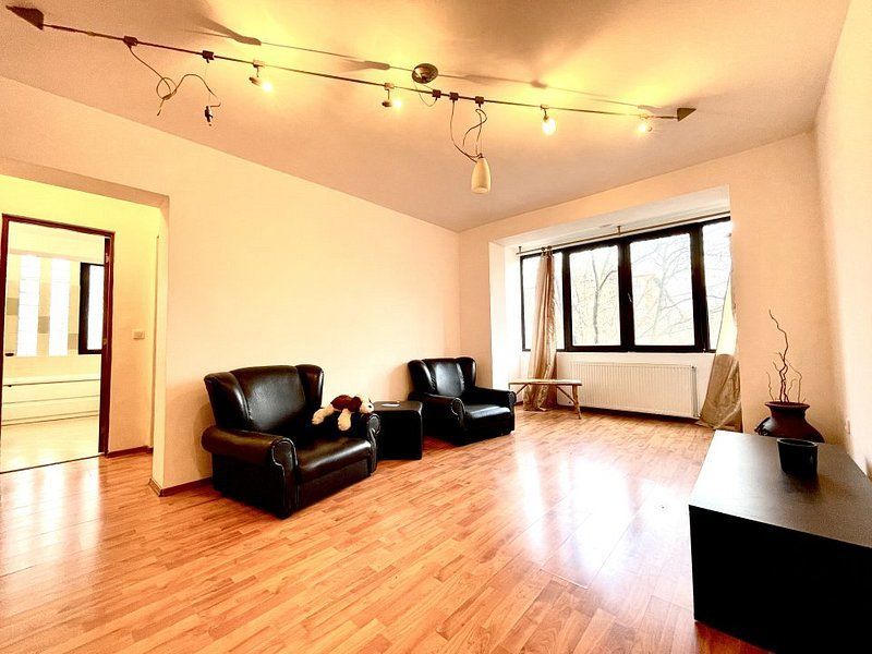Apartament cu 2 camere, 54 mp util, etaj 3 - Take Ionescu - Poză 1
