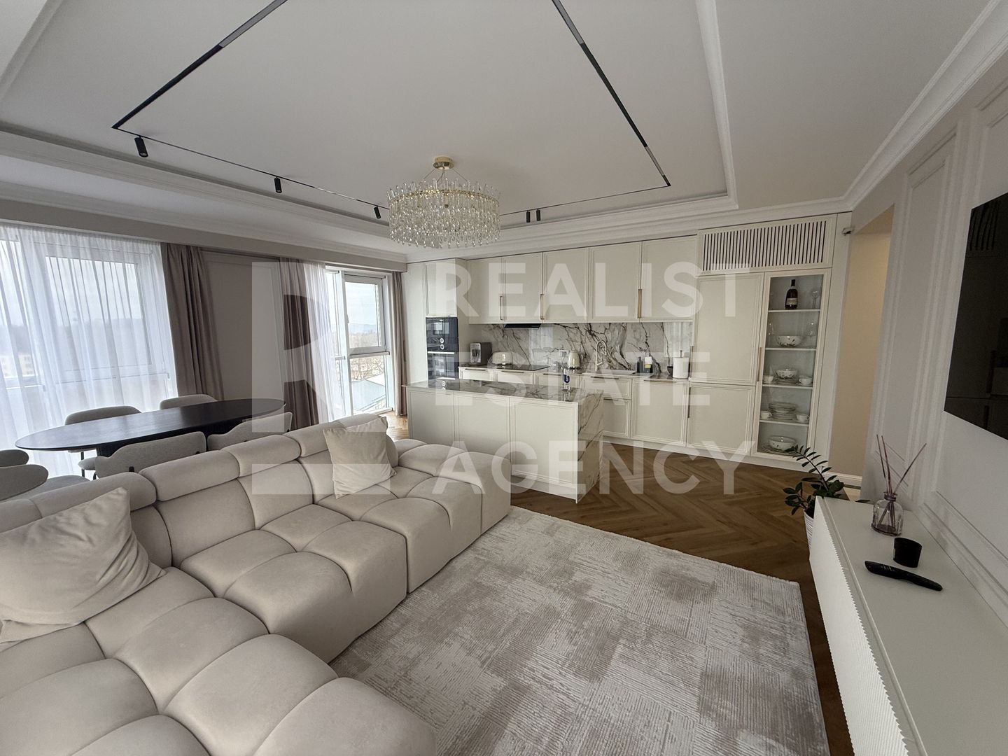 Apartament de excepție în Copou– 3 camere premium, 2 locuri de parcare - Poză 2