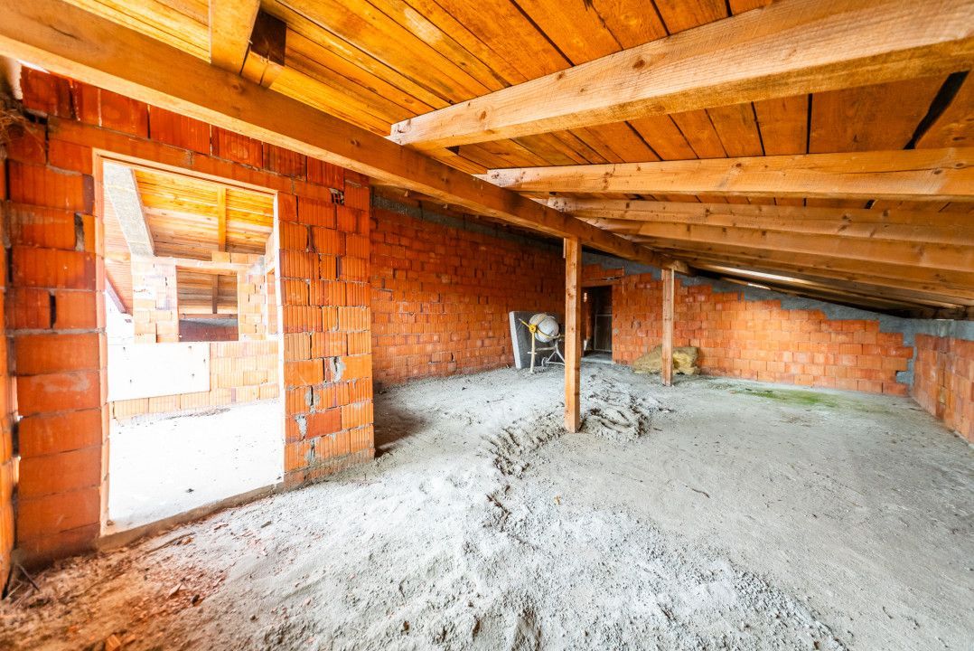 Casa caramida P+M, Vinga, cu potential spatiu comercial - Poză 14