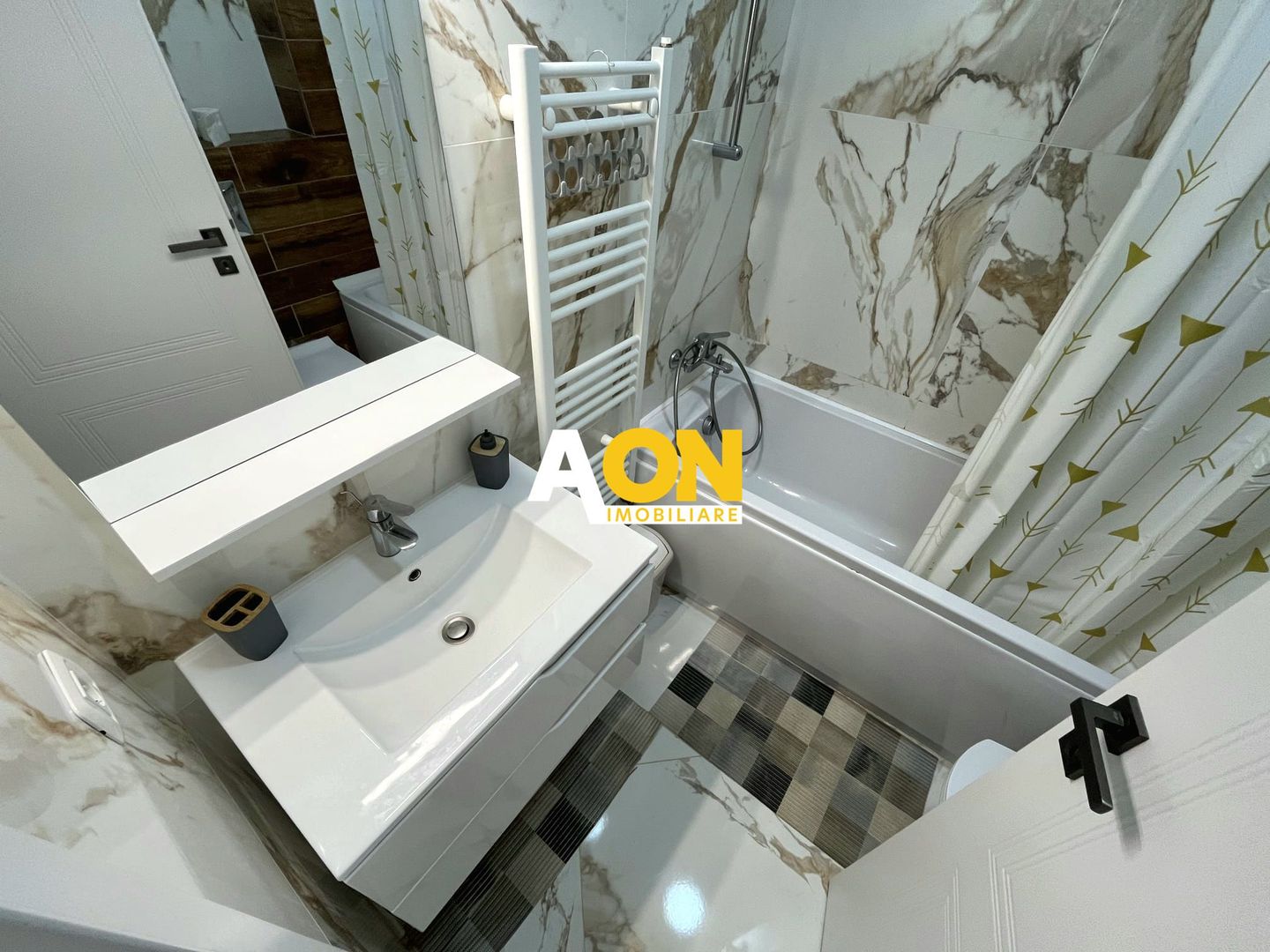 Apartament cu 2 Camere, Bloc Nou, Parcare, Zona Cetate - Poză 6