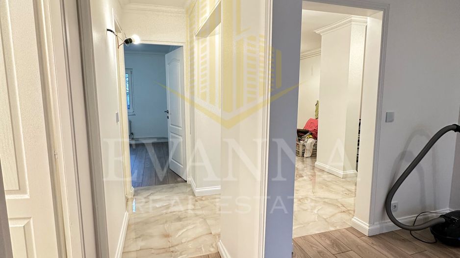 3 camere, decomandat - strada Mărășești - Poză 3