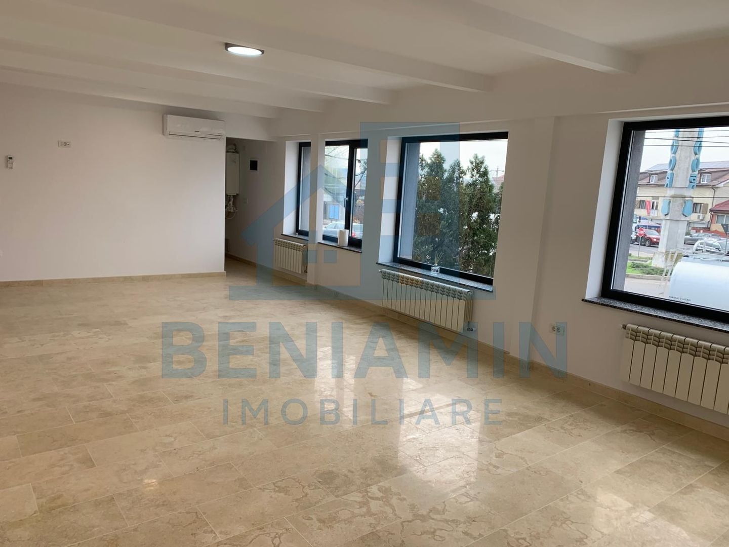 Spațiu modern 60mp cladire noua Bd. Nicolae Romanescu - Poză 1