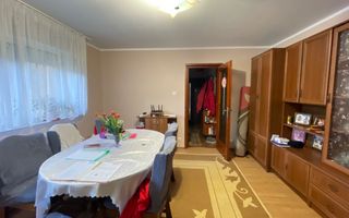 Apartament 3 camere de vânzare | Parter | Zona Micro 16 - Poză 1
