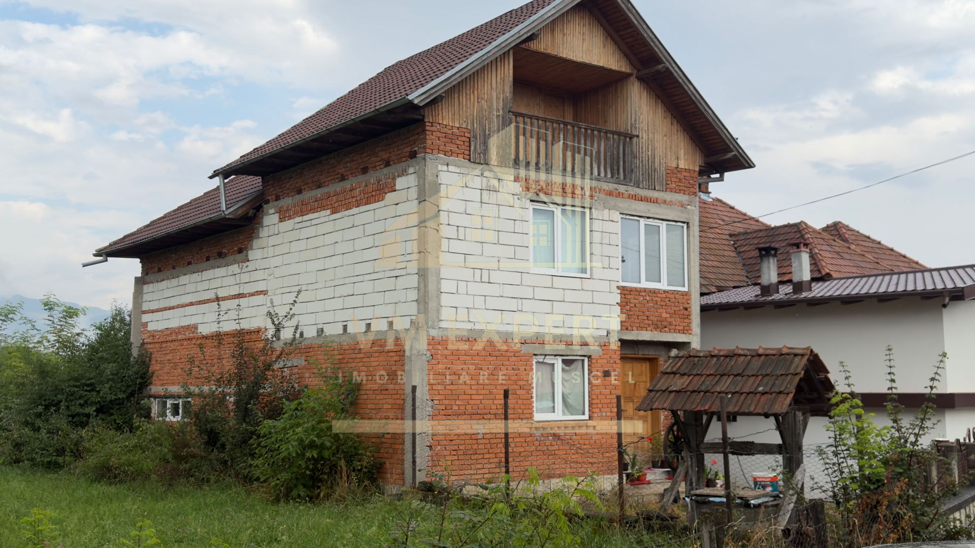 CASĂ 4 CAMERE TEREN 1000 MP ALBEȘTI DE MUSCEL  JUD ARGEȘ - Poză 1